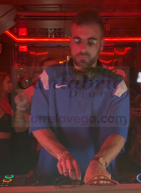 DJ Godzi, foto en Instagram