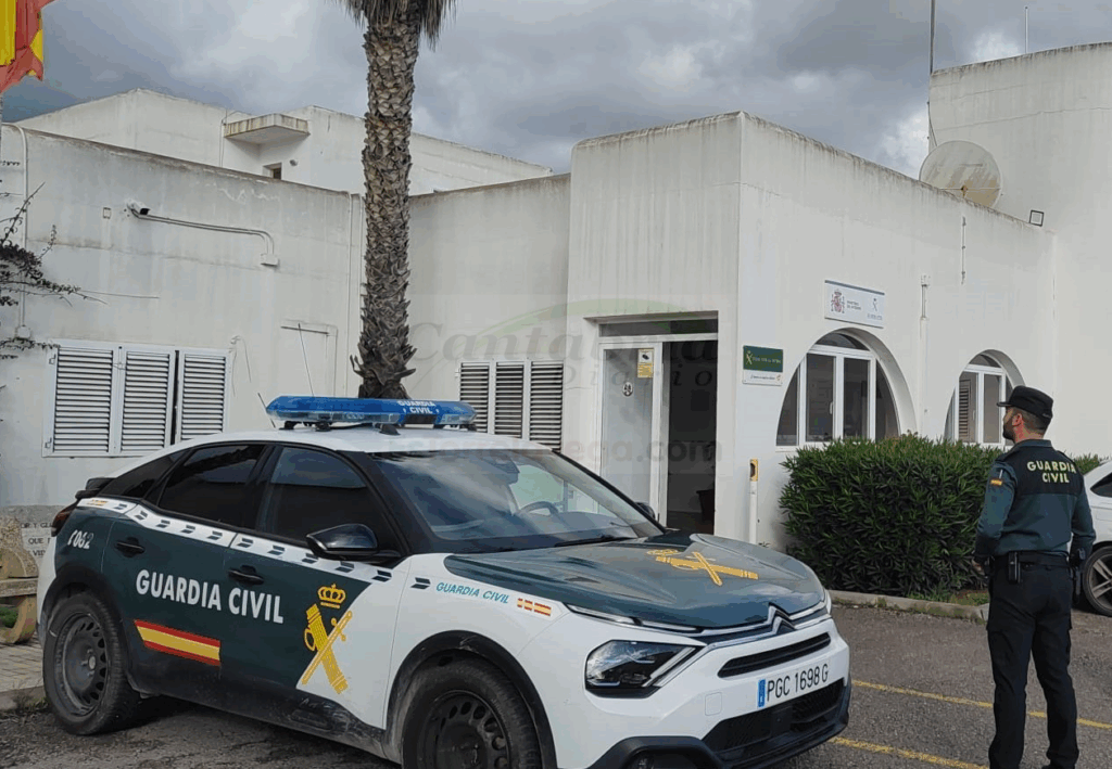 La Guardia Civil detiene a un joven por un delito contra la salud pública en Ibiza